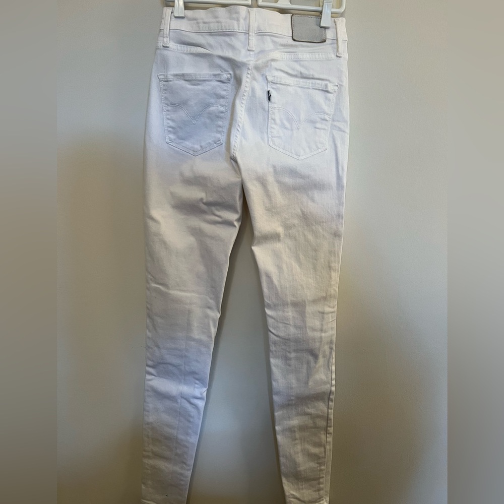 LEVI Jeans - Picture 2 of 3